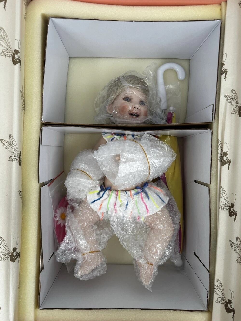 Rare Pink Eyed Cindy McClure Doll Mandy 1995 New in box COA 16in NOS